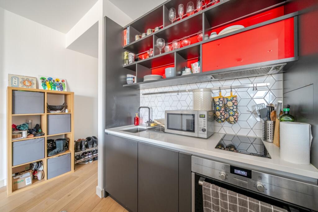 1380654-16-6916df...