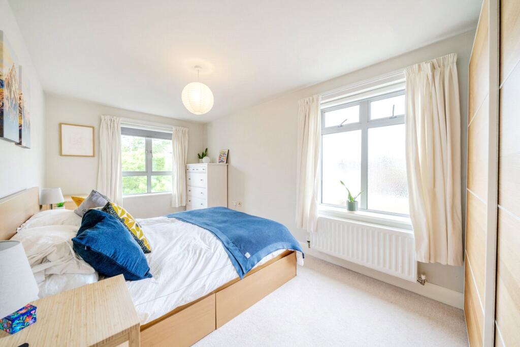 1300883-18-6842af...