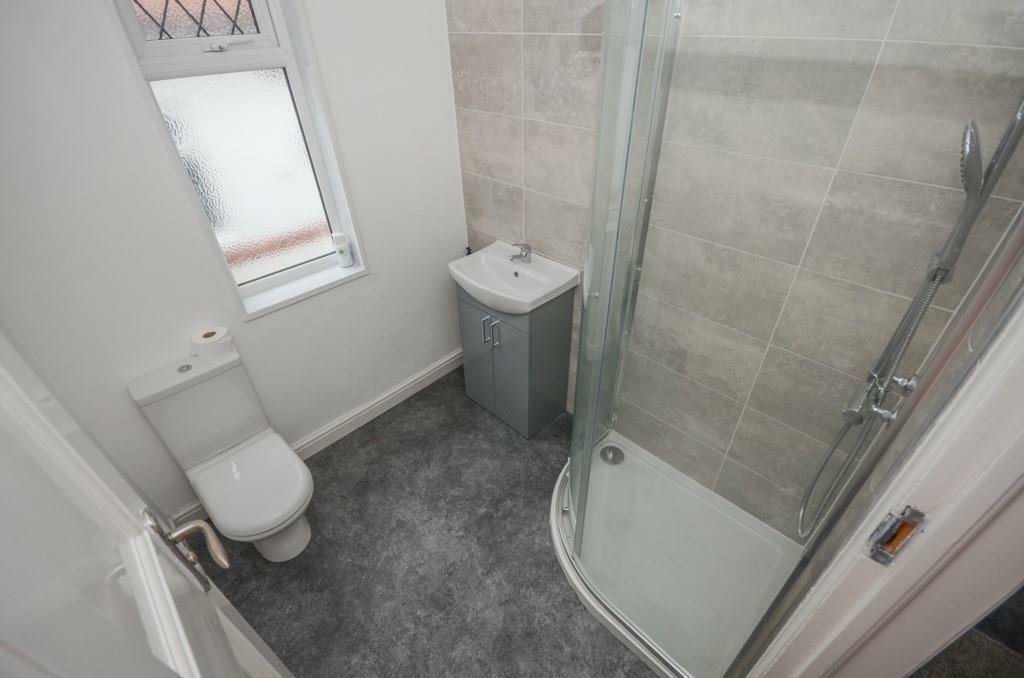Shower room.jpg