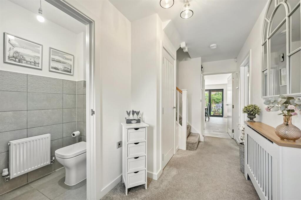 Entrance Hallway.jpg