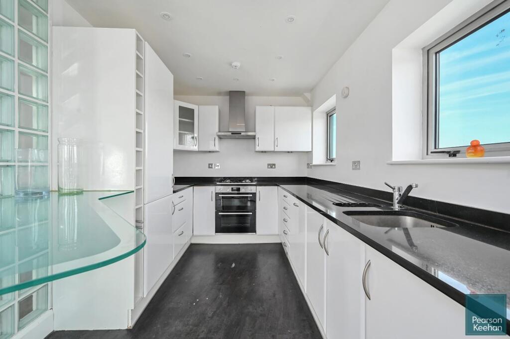 The South Penthouse Park Apartments bn (14).jpg