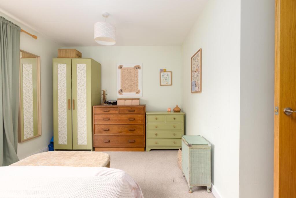 6 Fraynes Cl, BS3-20.jpg