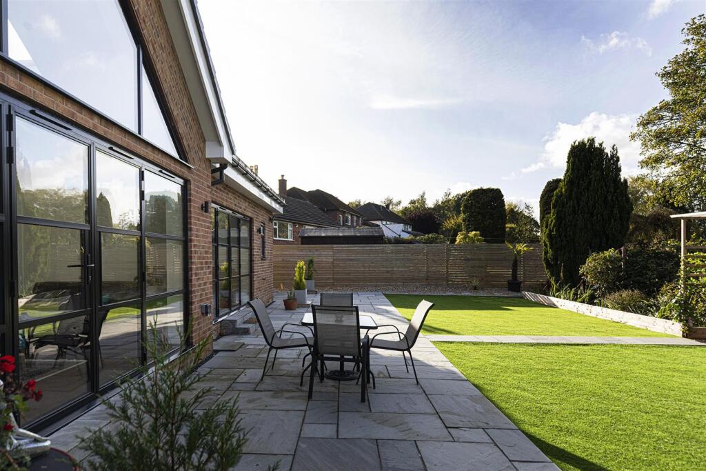 Bramleys Estate Agents - Cumberland Avenue - Fixby