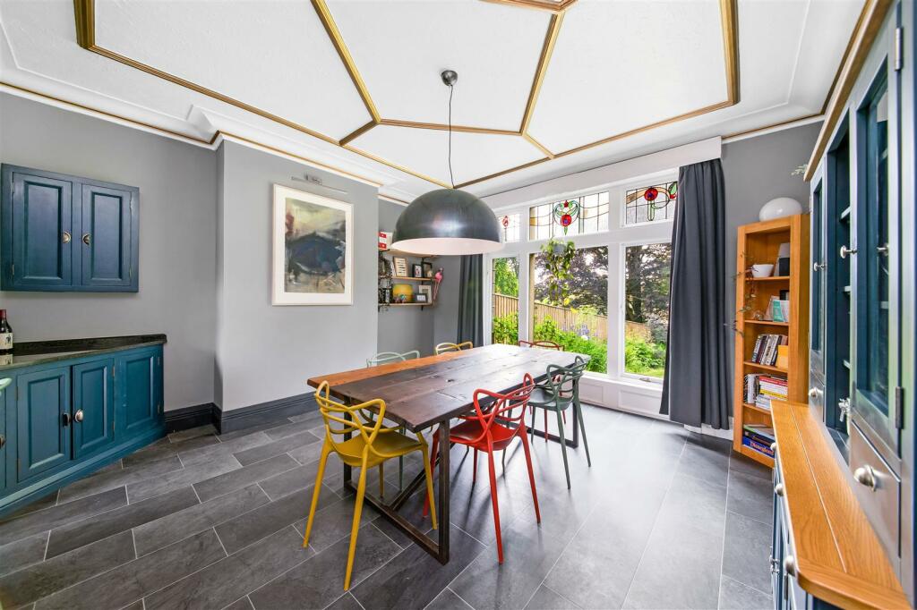 DINING LIVING KITCHEN