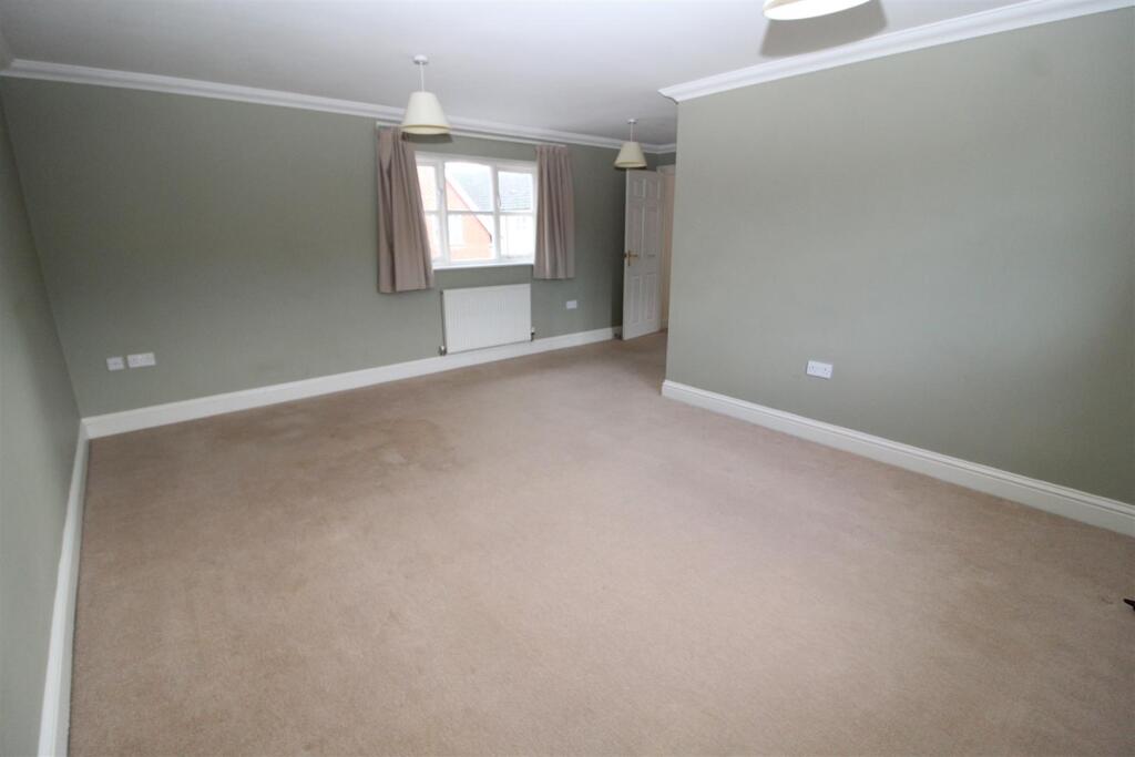 Sitting/Dining Room