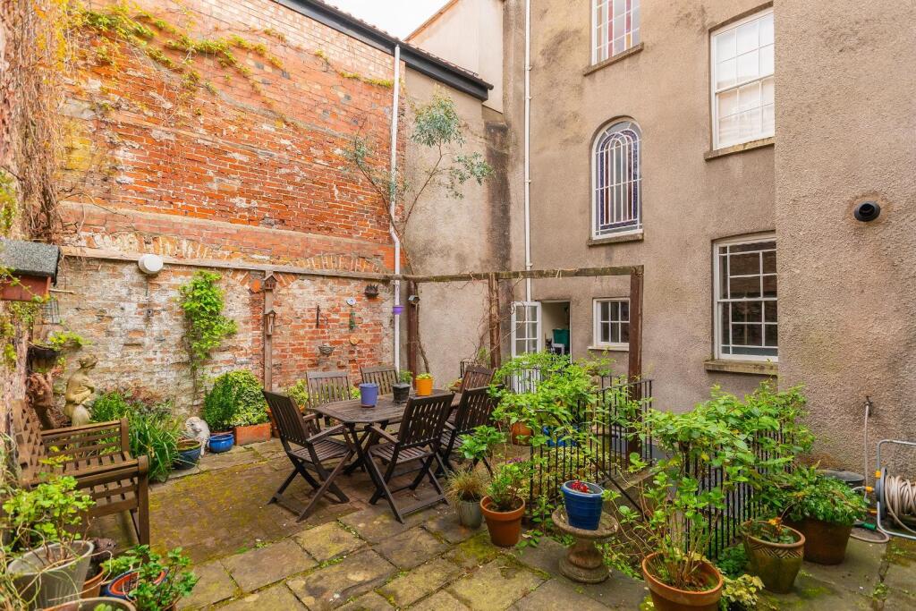 GF5FDSHS - Communal Garden D.jpg