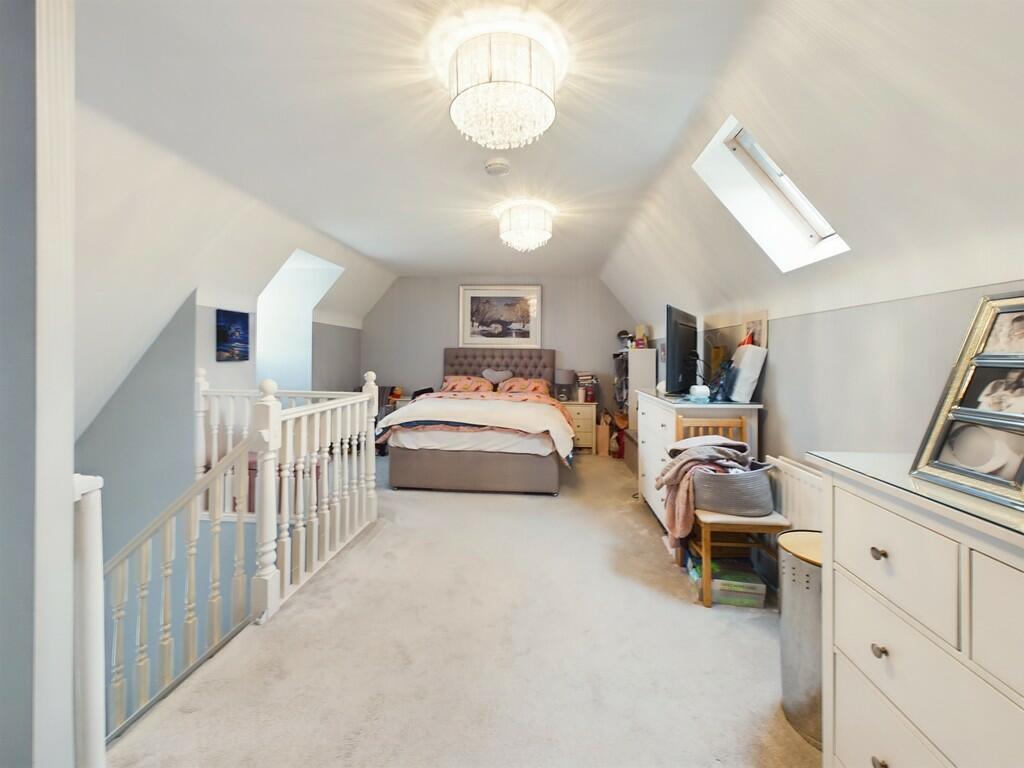 CAM02854G0-PR0121...