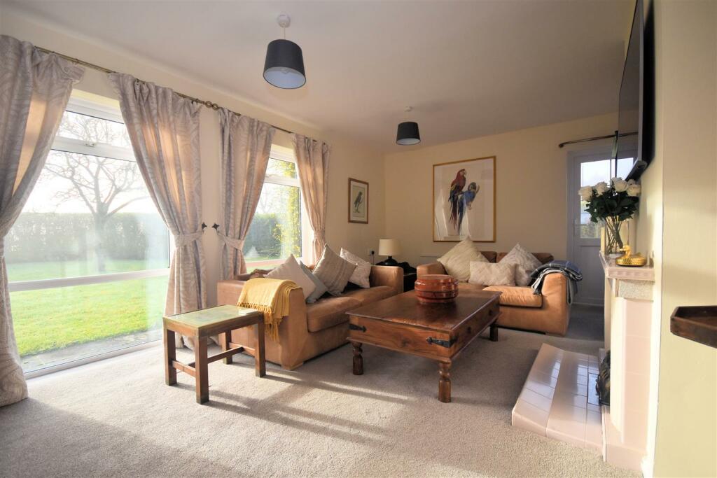 Sitting room.jpg