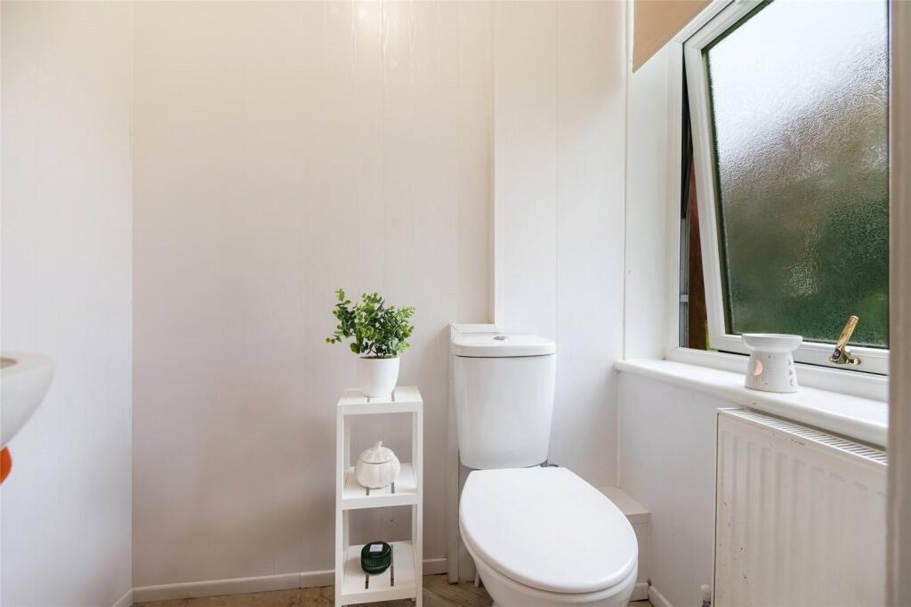 En-Suite Wc/Utility