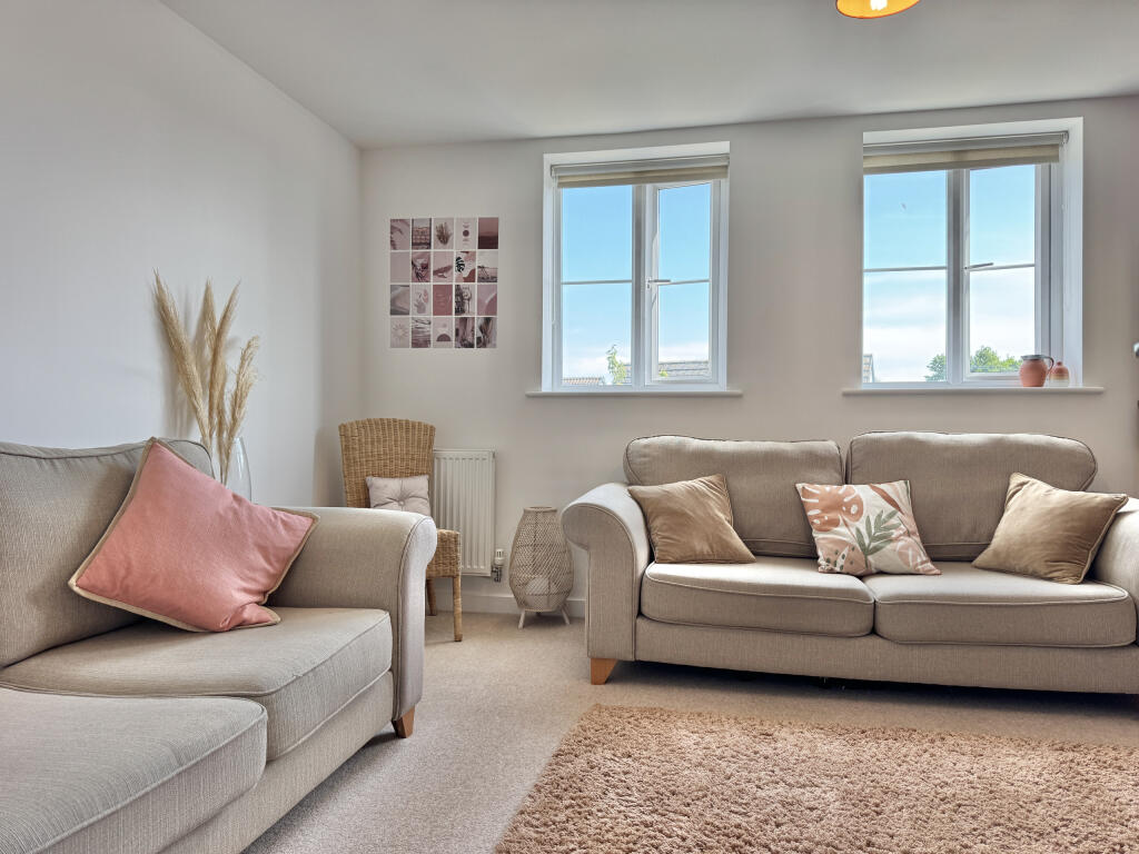 Sitting Room (First Floor)