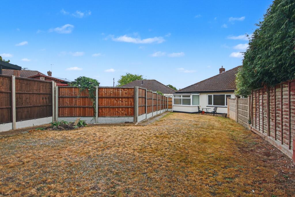 5 Hall Drive, Harefield, Uxbridge, Middlesex, UB9 6LA