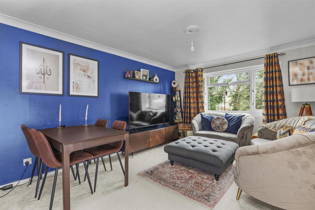 17 Kaybridge Close, HP13 7HF-3.jpg