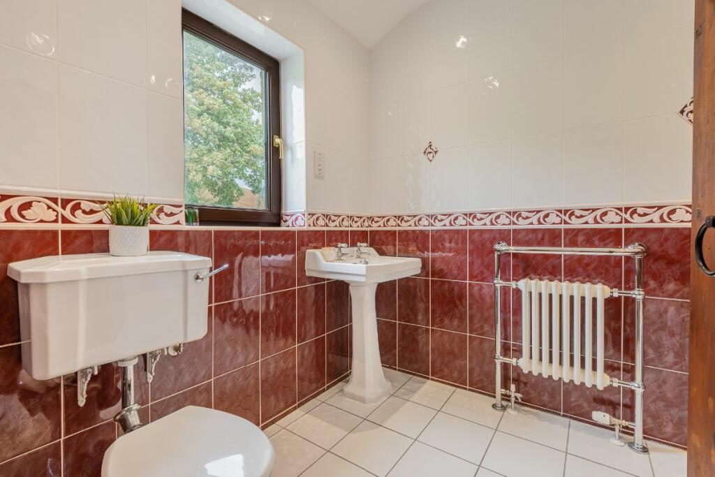 Bedroom Six En-suite