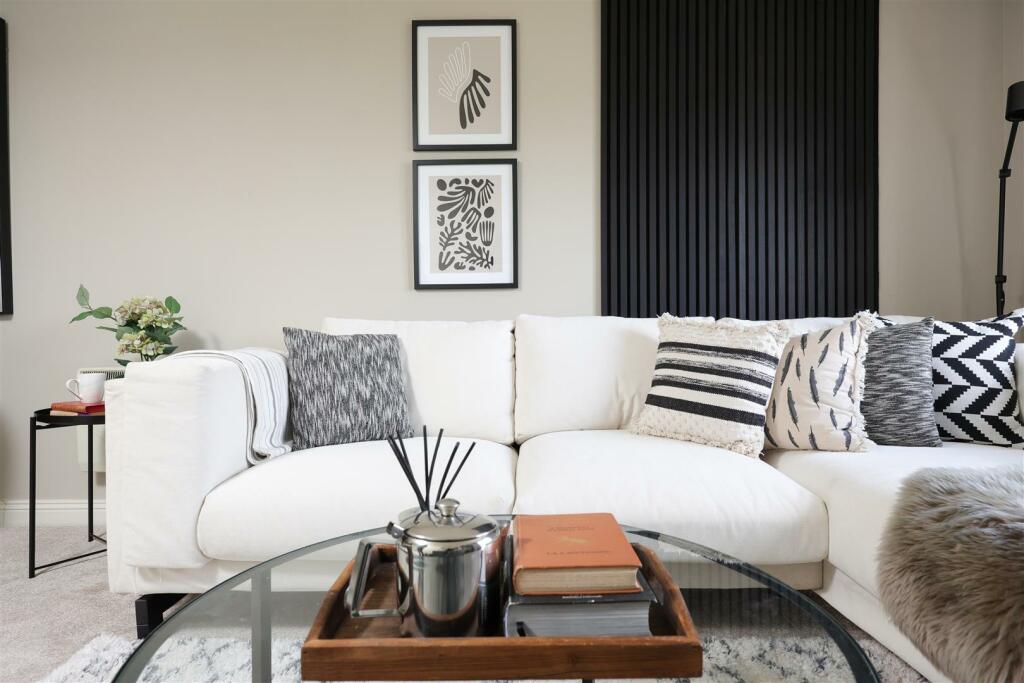 160 Squires Court 4.JPG