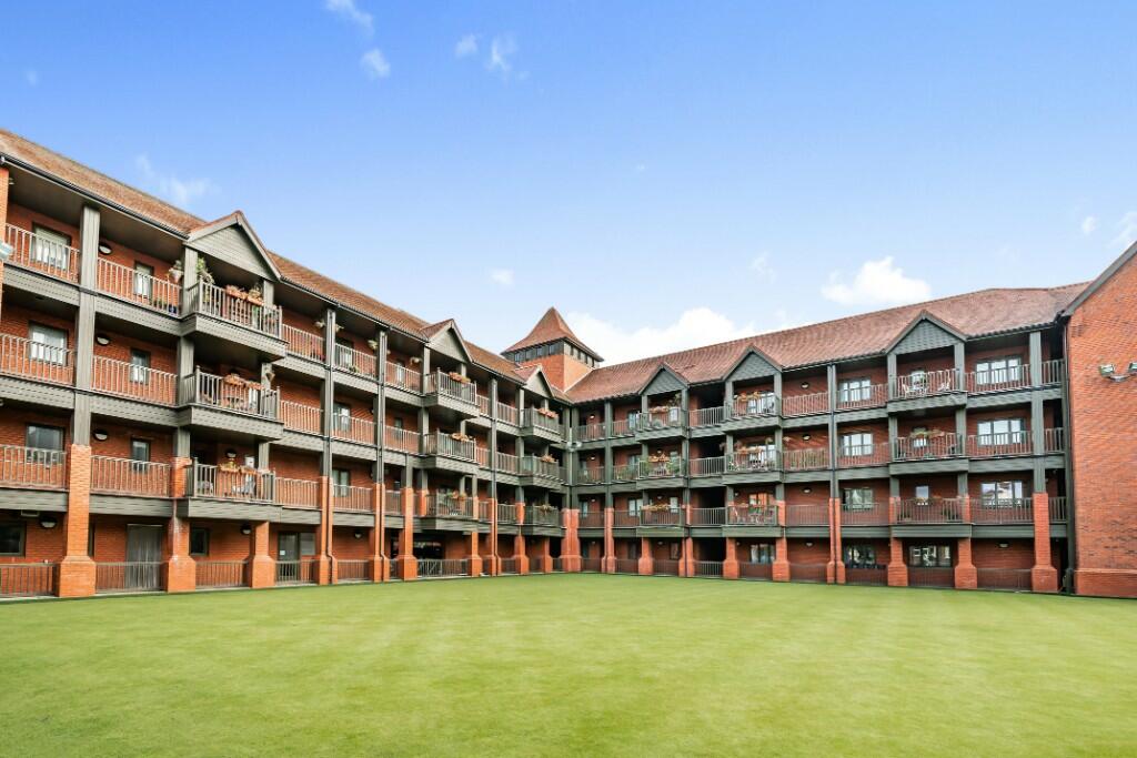 Bowling Green Court