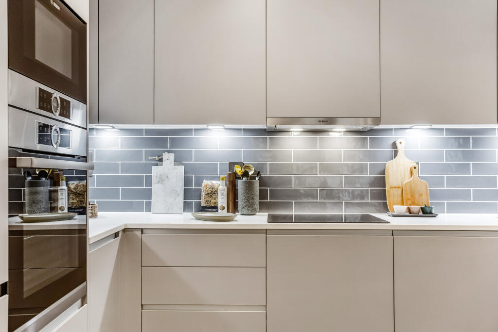 69804_Show-Flat-Heathside (14).jpg