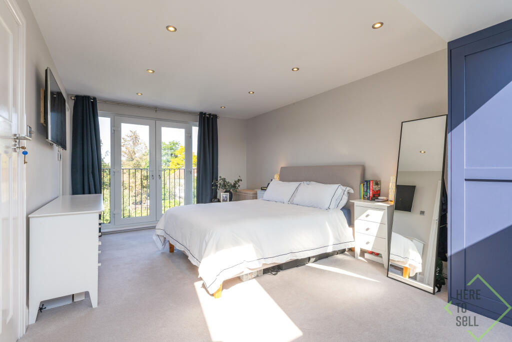 23 Vicars Close, Enfield EN1 3DN-4