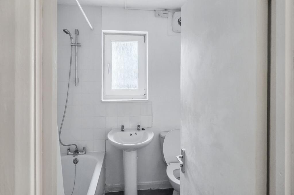 173A &amp; 173B Chapter Road, Brent, London, NW2 5LJ