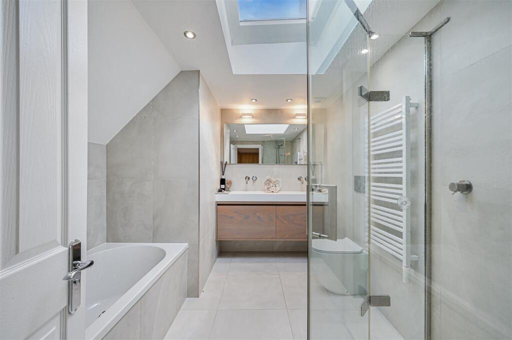 ALEXANDRA ROAD (22).jpg