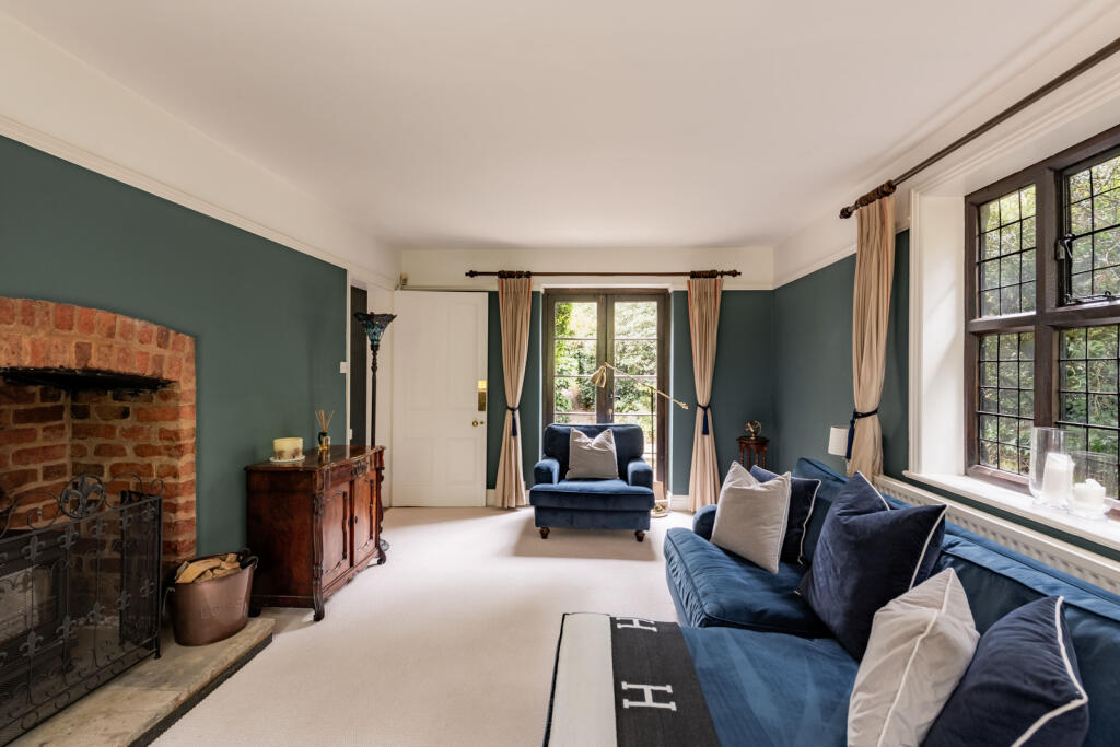 306845 - North Lodge Wirral 24.jpg