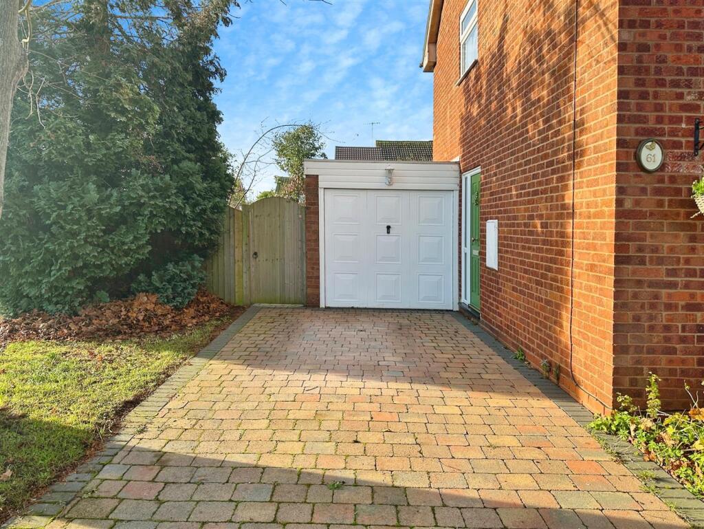 35b1af78--49B5-A523-E3B1590D5528-70010-00002D05A05