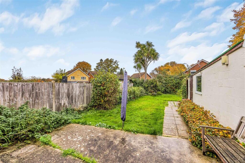 66 Durley Avenue, Cowplain-Small-PorticoMarketing-