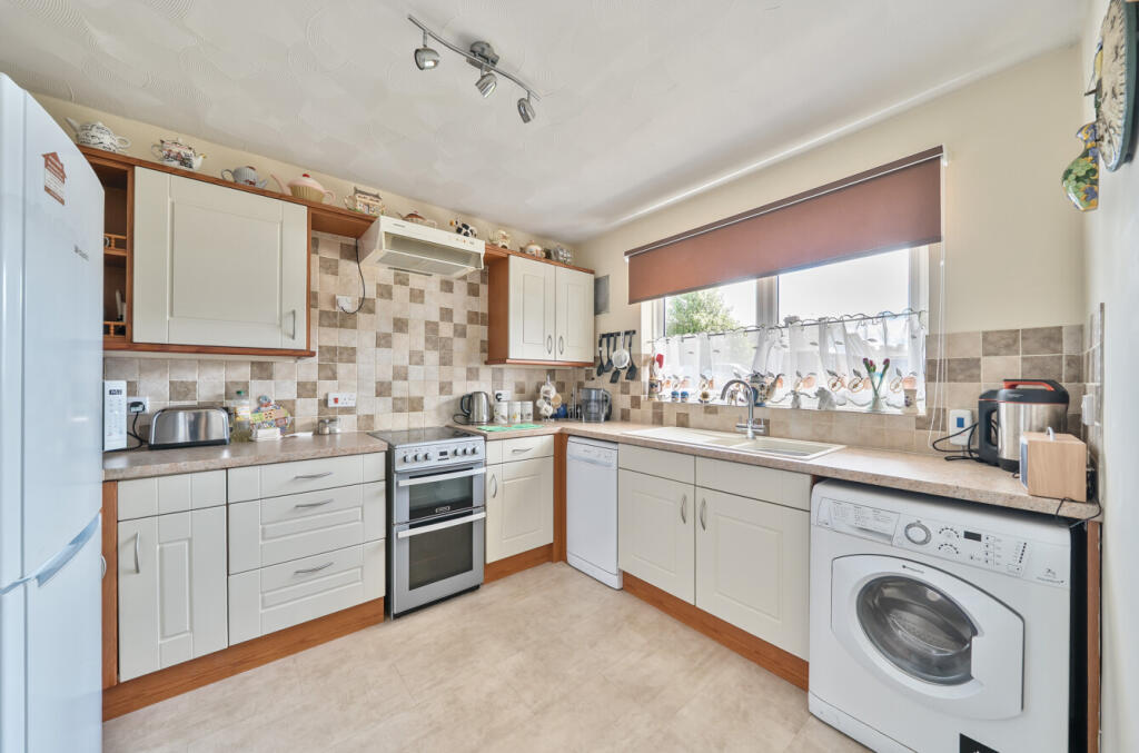 1316774-17-685ec3...