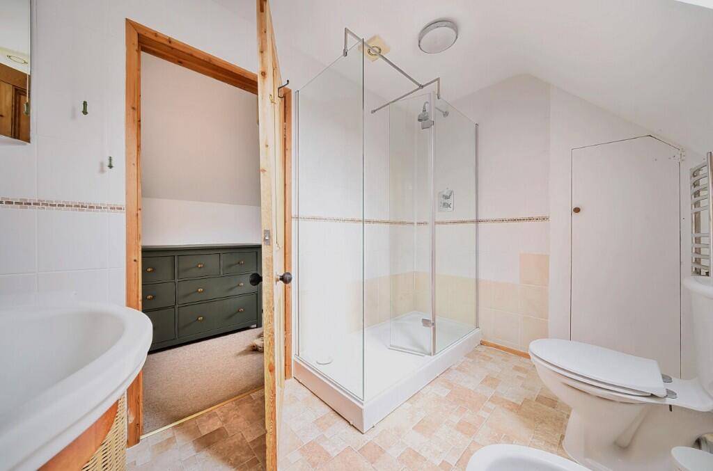 Annexe bathroom