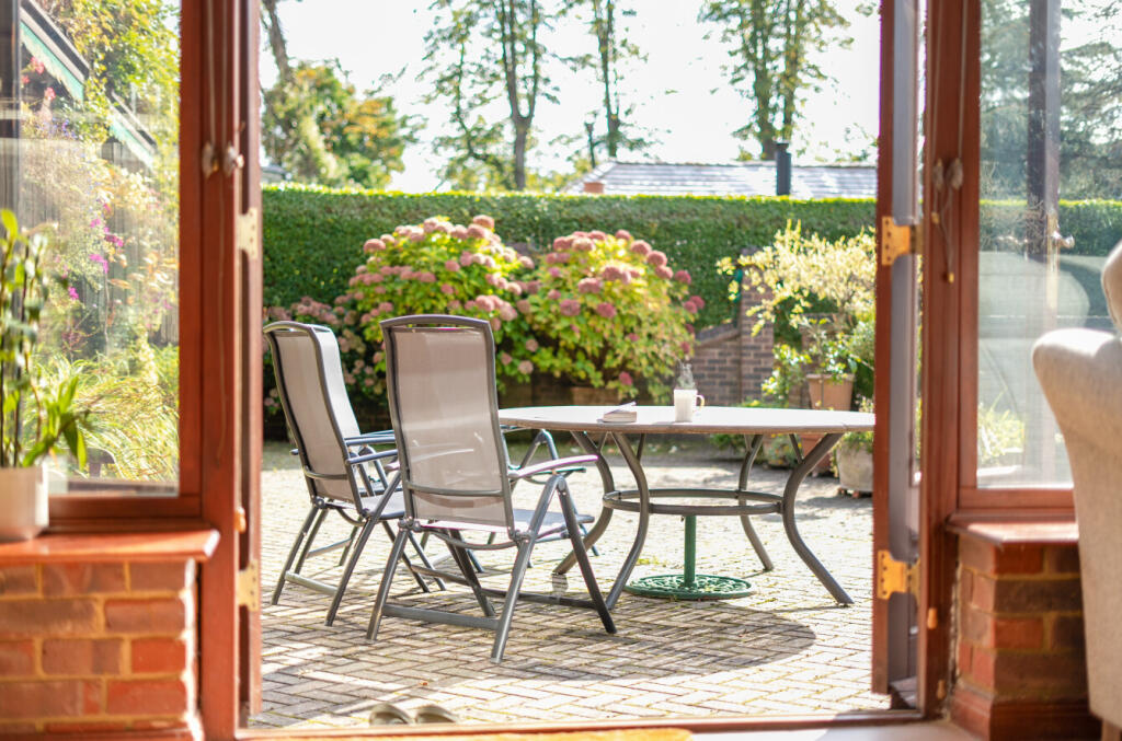 1360553-26-68dadb...