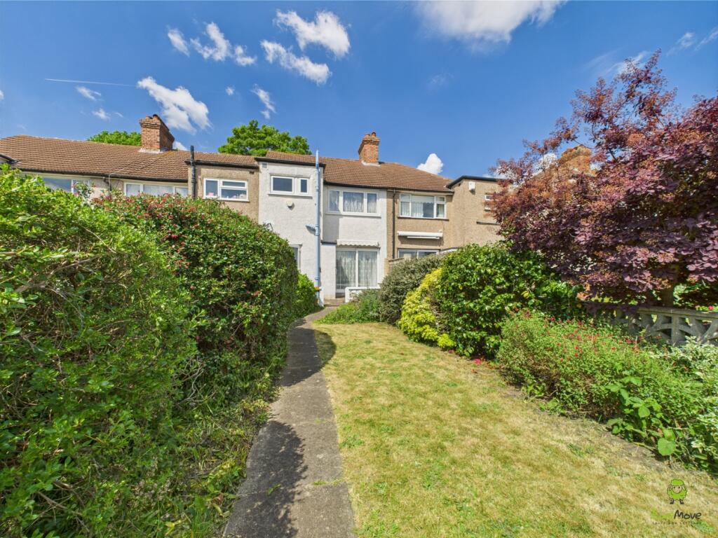 CAM03779G0-PR0235-STILL010