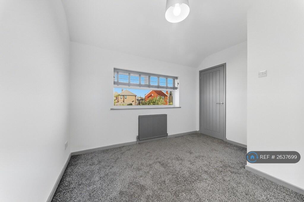 2nd Bedroom