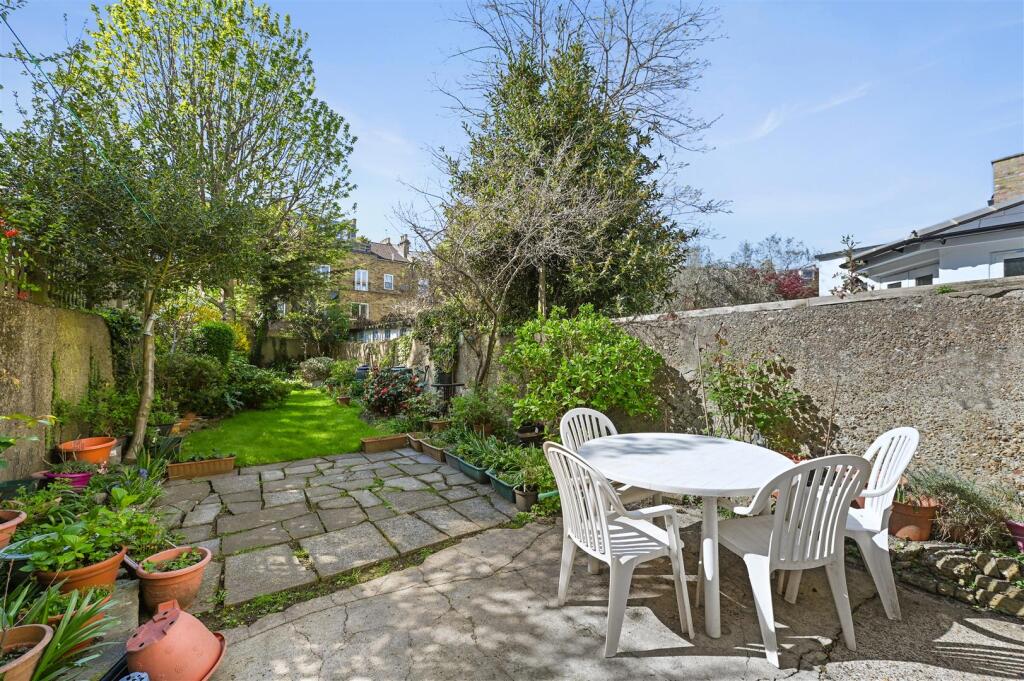Melrose Terrace - Garden