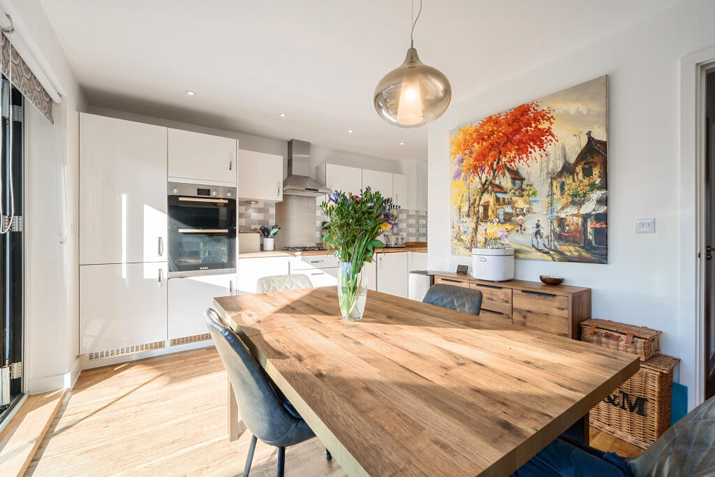 Kitchen / Breakfast Room