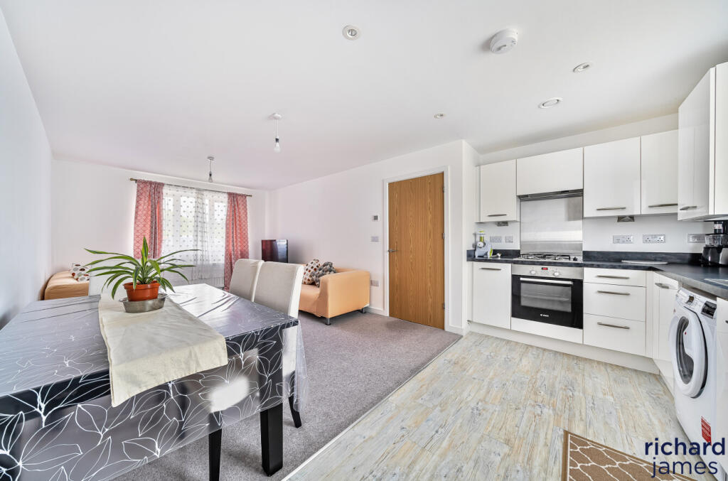 fa90996e3b51436a8aa4f497e2930d11