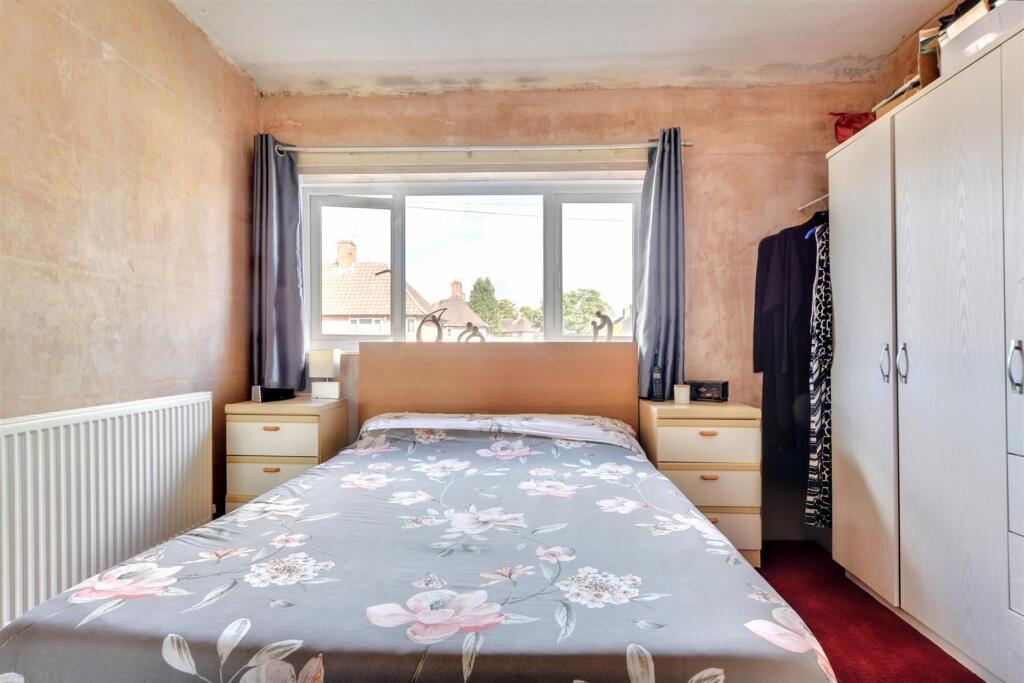 Bedroom One (1).jpeg