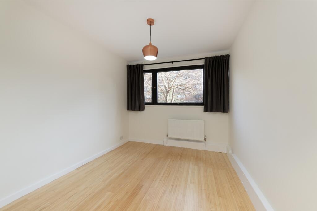 Bedroom 1 - 2