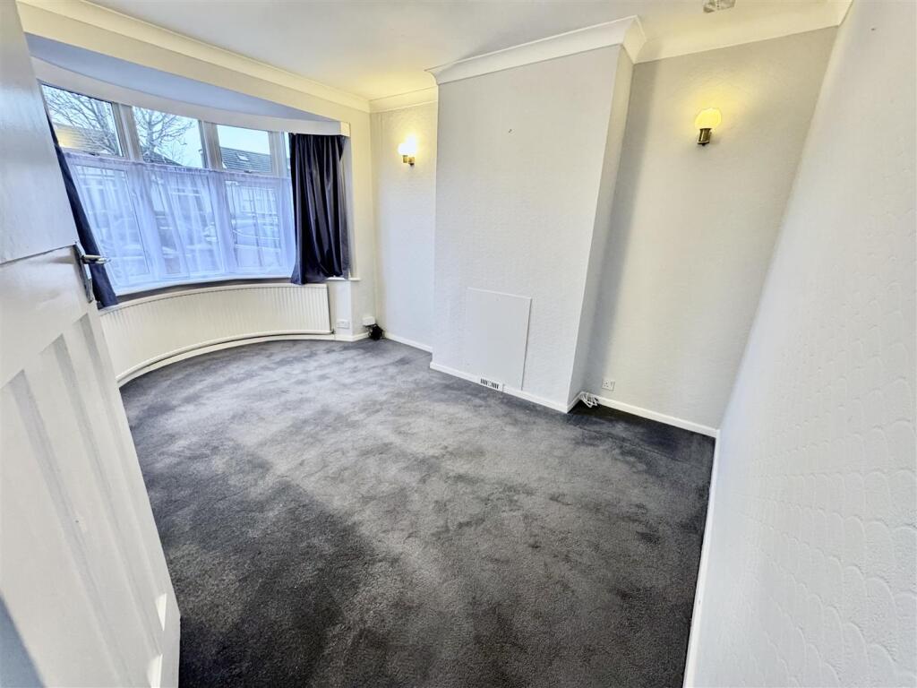 Bedroom 1 / Reception