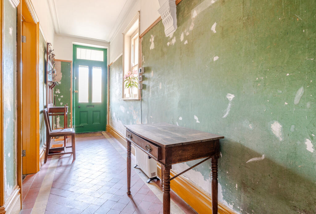 1372392-2-68f8c47...