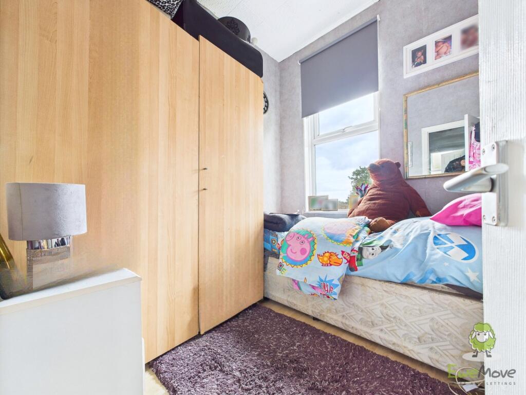 CAM01543G0-PR0138-STILL016