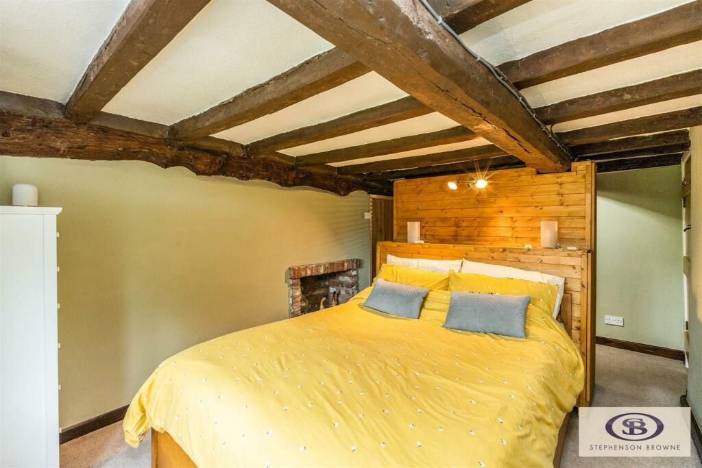 BEDROOM 4