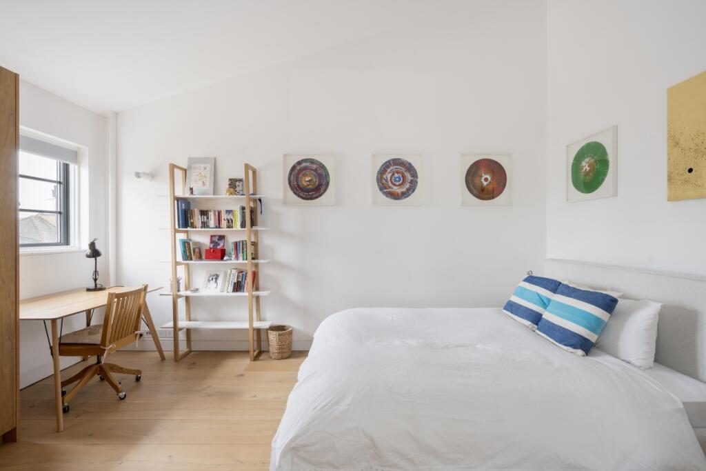 Bedroom spare