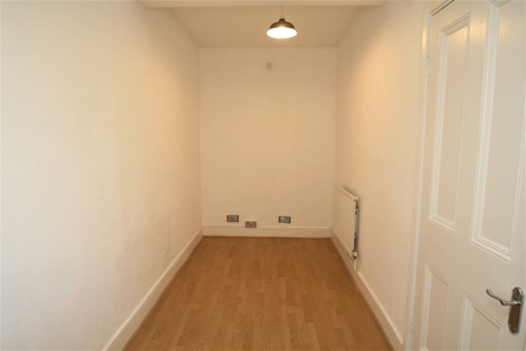 Bedroom2.JPG