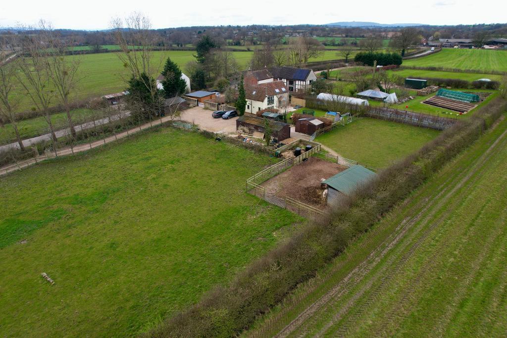 Field, stabling and outbuildings