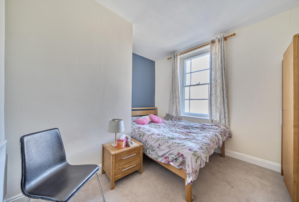 1354383-4-68c2d6e...