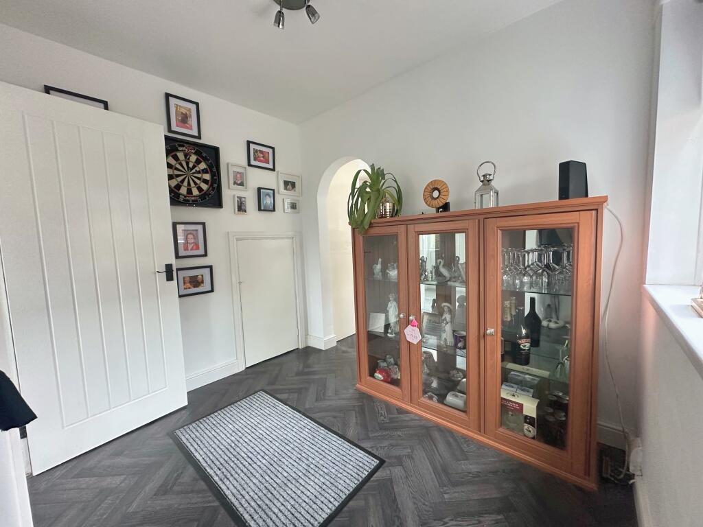 76F0EE52-1E3A-4547-885B-EA8B7F2C0076