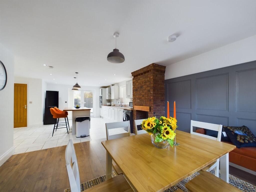 Kitchen/Dining/Breakfast Area