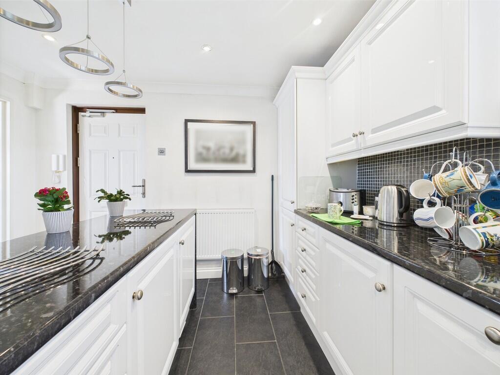 CAM02089G0-PR0475...