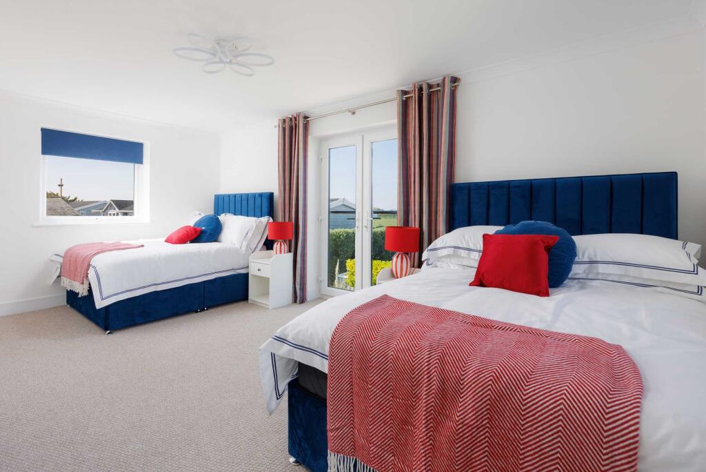 68273911556e5_constantine_bay_046