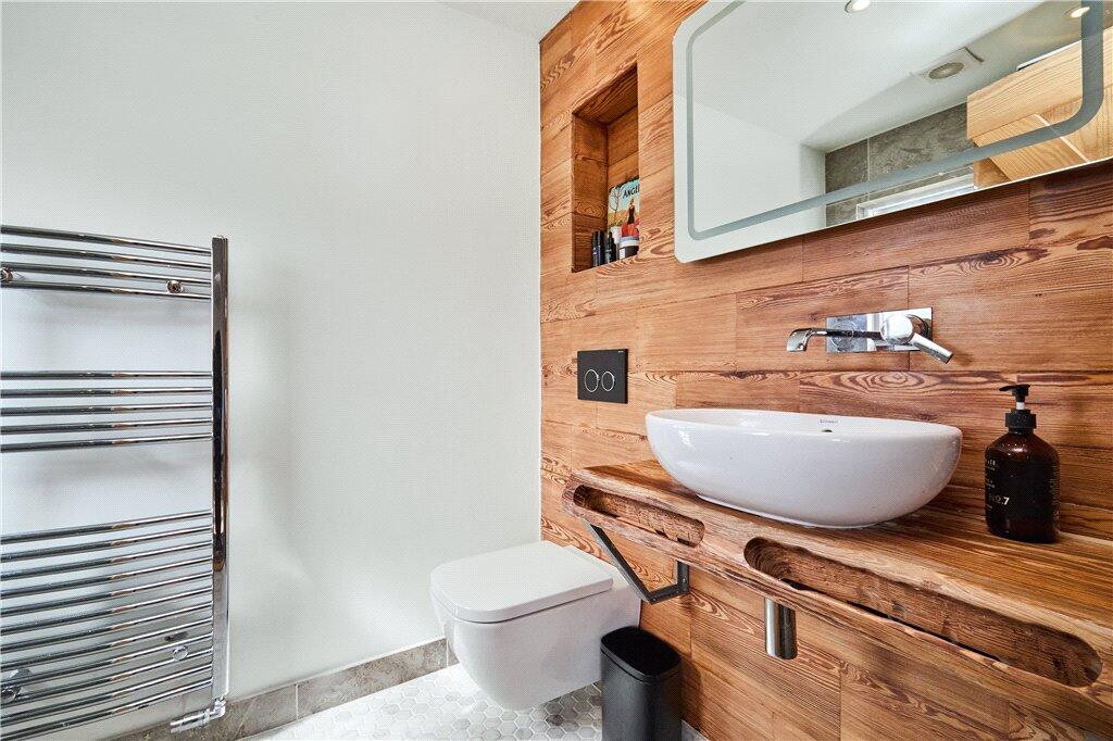 Ensuite