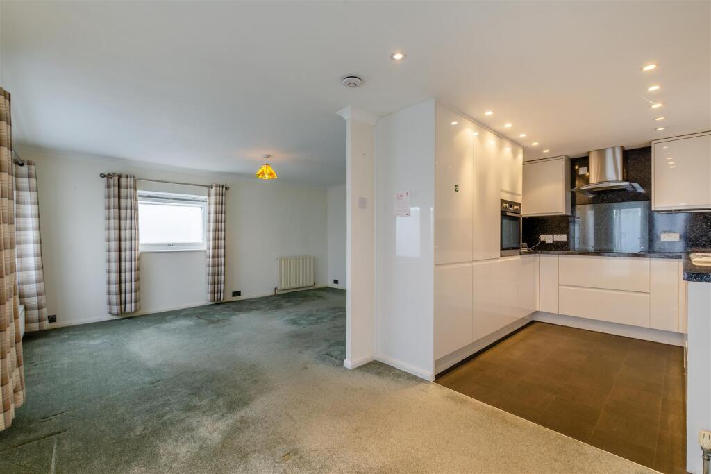 Lounge/Kitchen/Dining Area